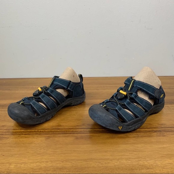 Keen Newport H2 Waterproof Youth Sandal - Picture 2 of 8